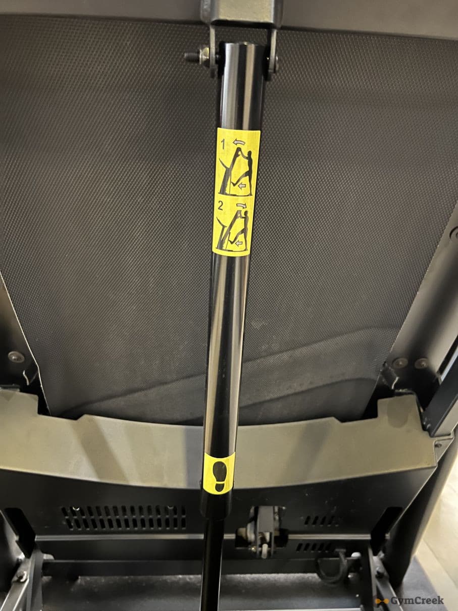 nordictrack-t7-treadmill-fold-bar-kick