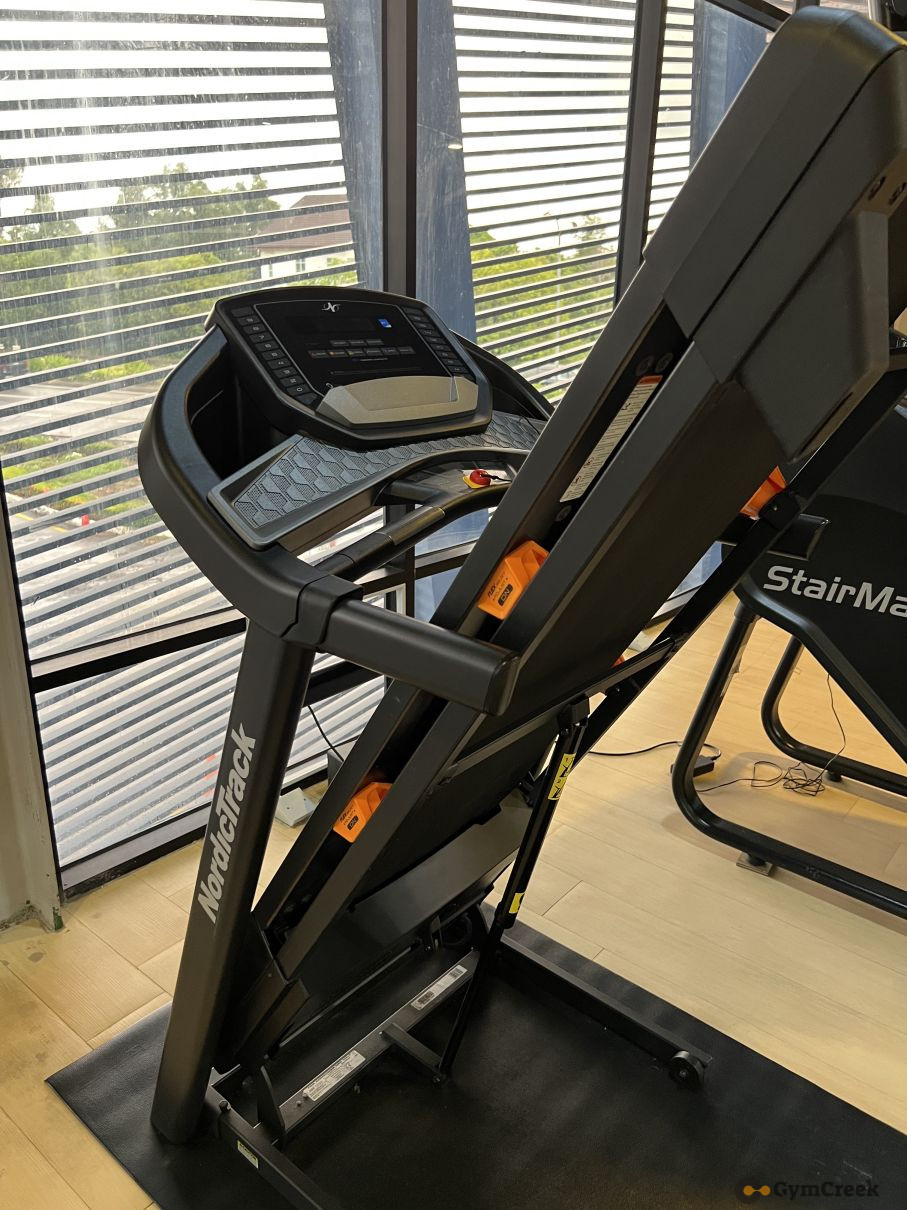 nordictrack-t7-treadmill-fold